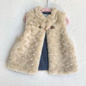 Toddler Girl Zara Faux Fur Vest - Size 2/3